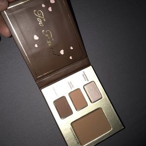 Too Faced Makeup - Too Faced mini Chocolate Bar Too Faced Makeup - Too Faced mini Chocolate Bar